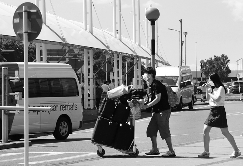 Coronavirus : Reaction : Auckland : Tauranga : Papamoa : Lockdown : Facemasks : Richard Moore : Journalist : Photographer :